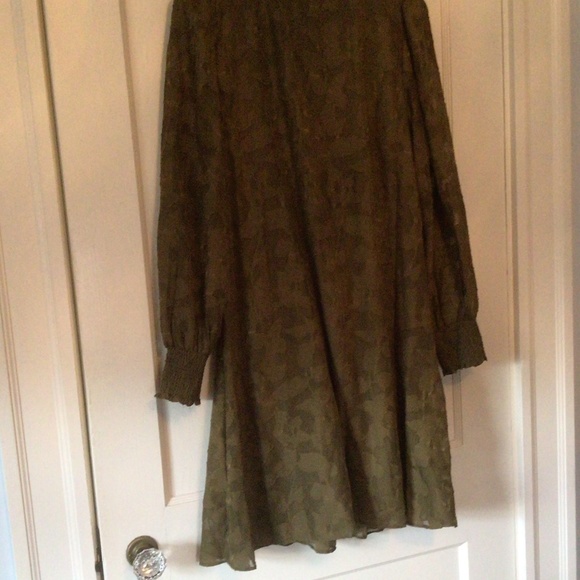 Tommy Hilfiger Burnout Shift Dress in Deep Olive size 10 - Picture 7 of 7